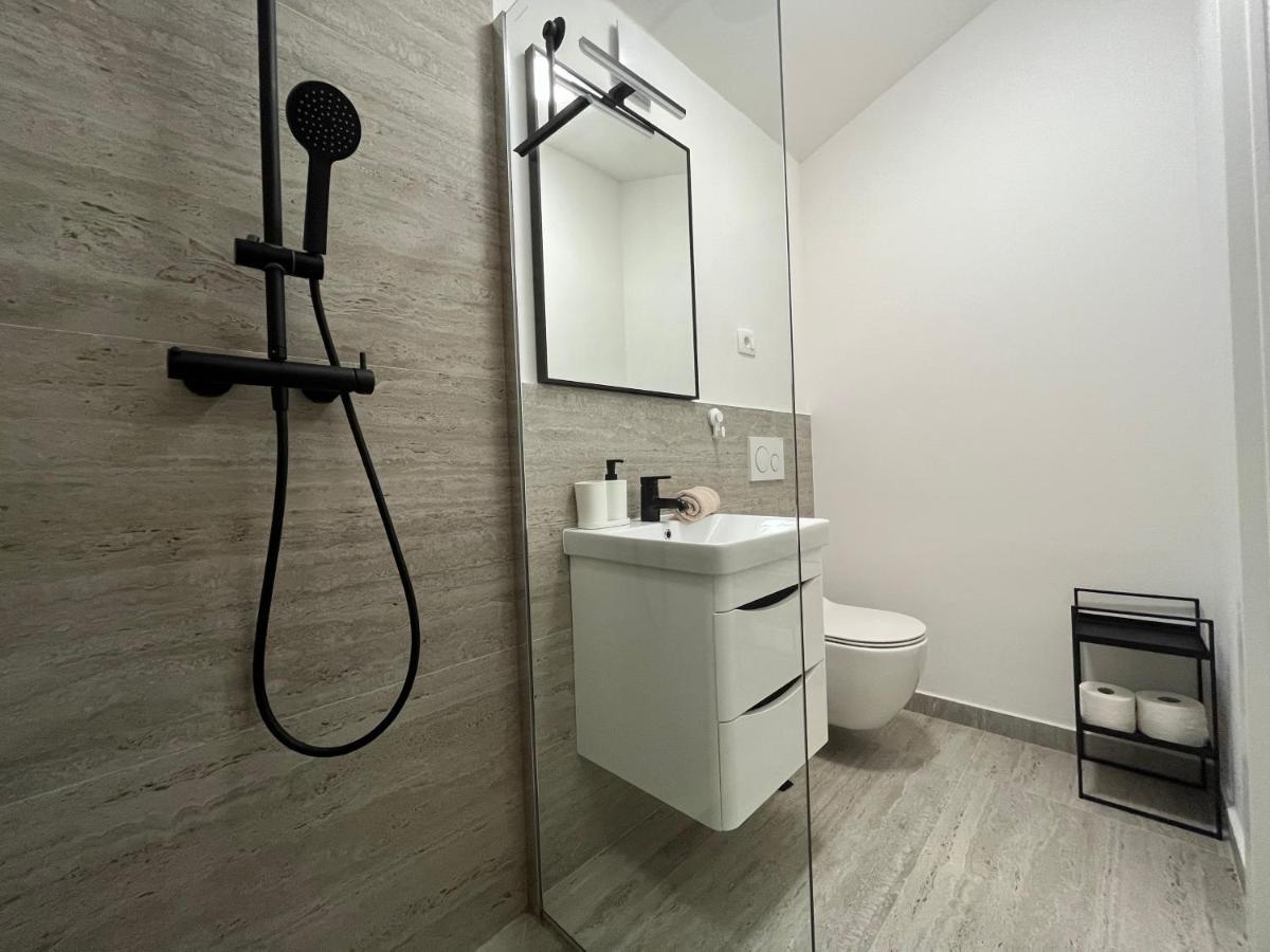 Apartment Cozy&Quiet Rovigno Esterno foto